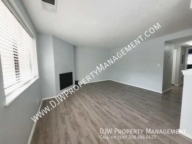 Building Photo - 3651 S Gekeler Ln