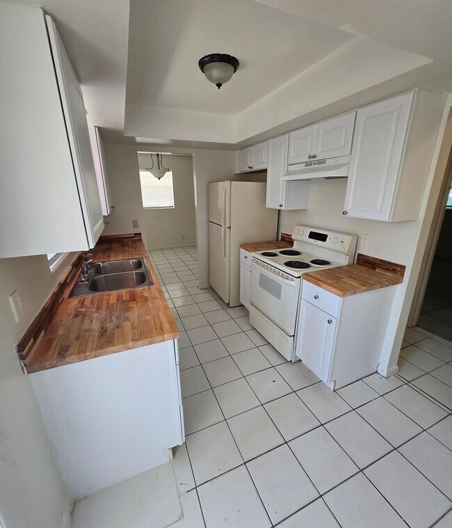 Foto del edificio - 2 bedroom 1 bathroom house