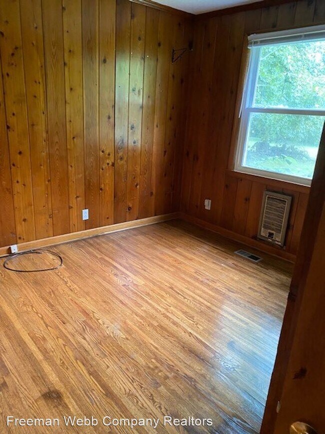 Foto del edificio - 3 br, 1 bath House - 540 American Rd.