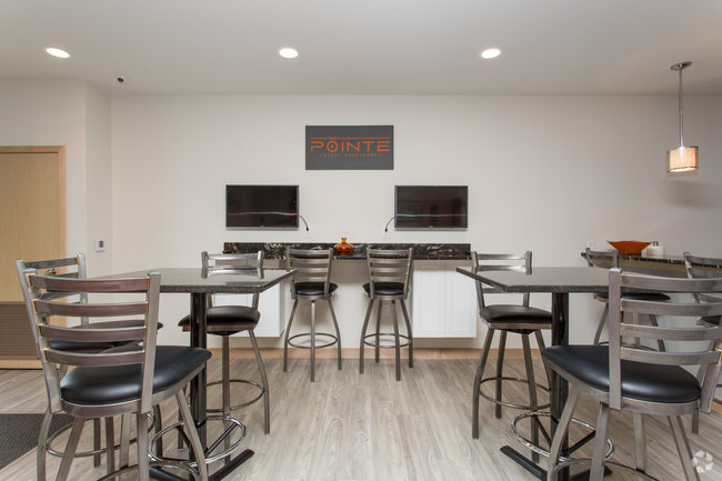 Interior Photo - The Pointe