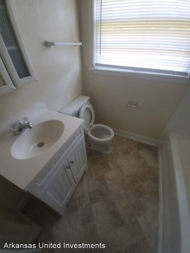 Building Photo - 3 br, 1 bath House - 4701 Gum Springs Rd.