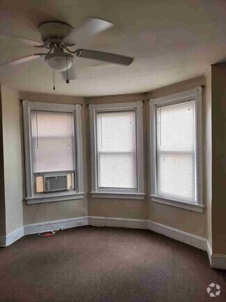 Building Photo - 121 Pusey Ave