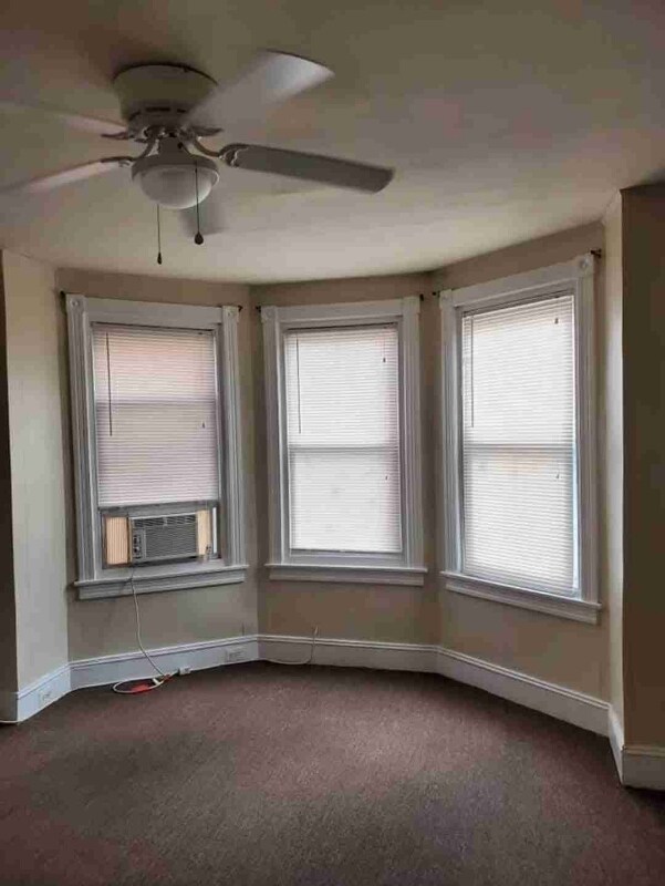 Photo - 121 Pusey Ave