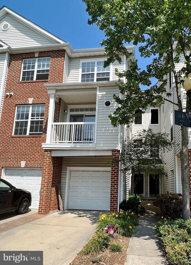 2432 Coopers Branch Ct, Herndon, VA 20171 Townhome Rentals in Herndon