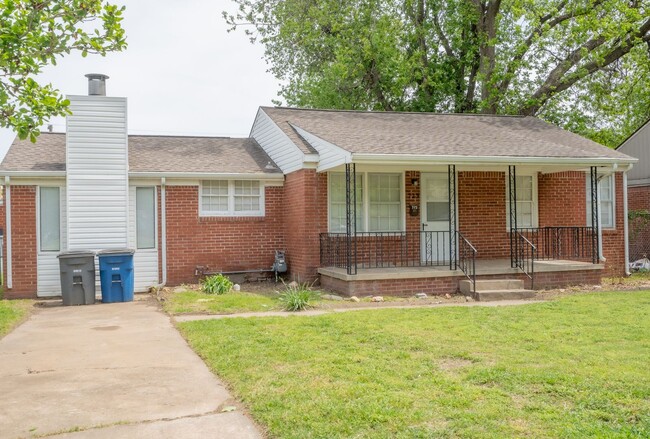 Building Photo - Cozy 2 Bedroom 1 Bathroom Home In Kendall-...
