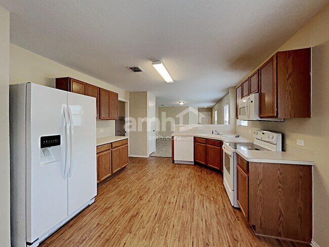 Foto del edificio - 1995 Kickapoo Trl