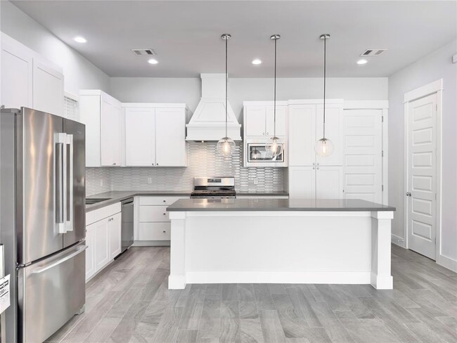 Foto del edificio - 1602 Westside Gardens Ln