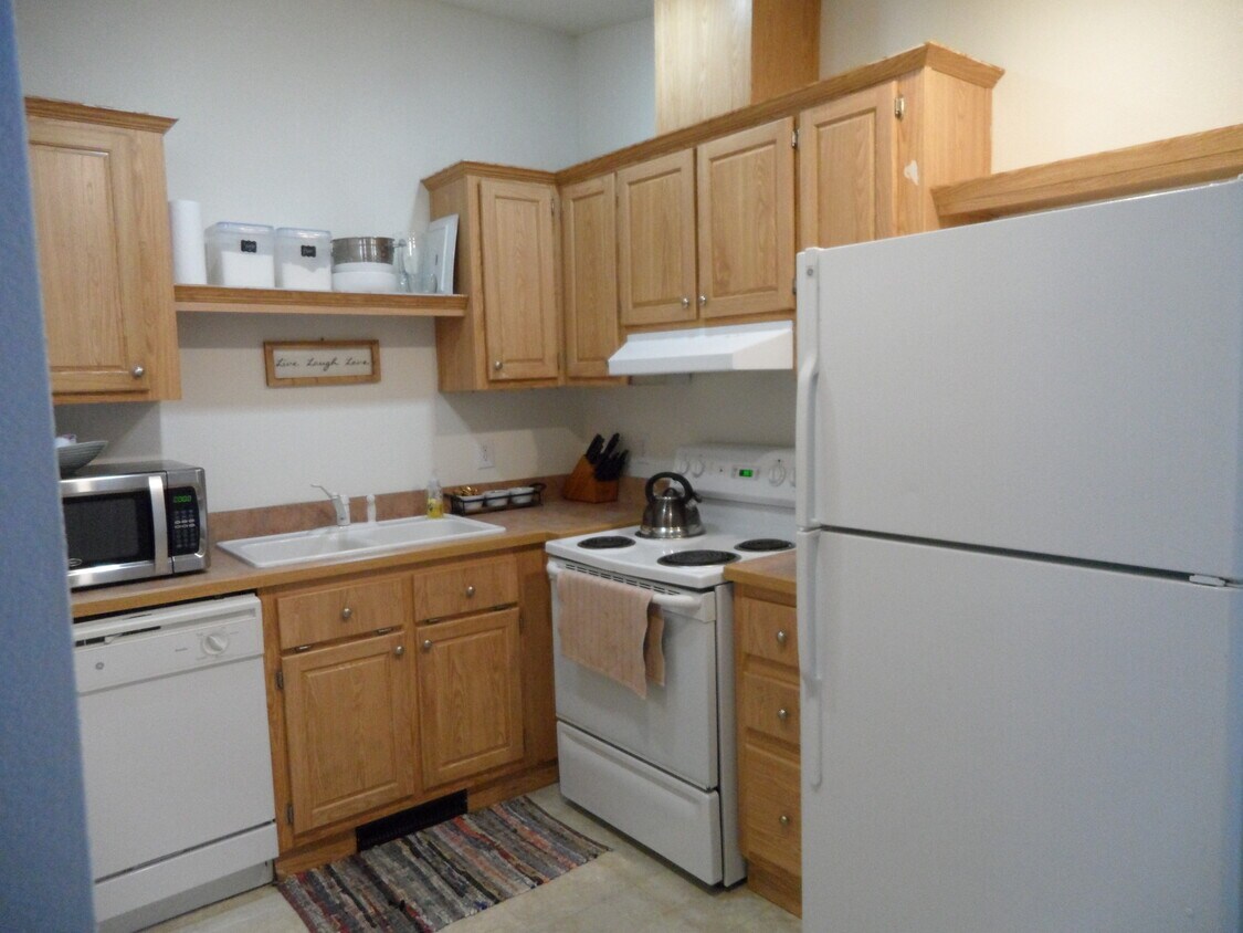 379 N Lincoln St Unit 8, Laramie, WY 82070 379 N Lincoln St Laramie