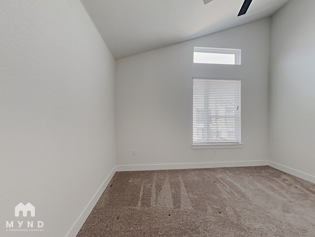 Building Photo - 8922 Menchaca Rd