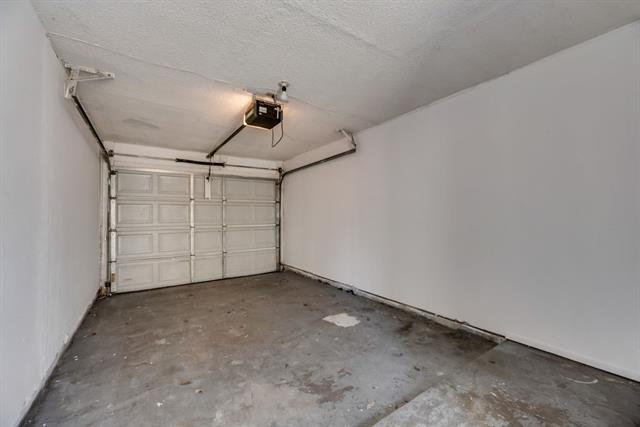 Building Photo - 5504 Columbia Ave