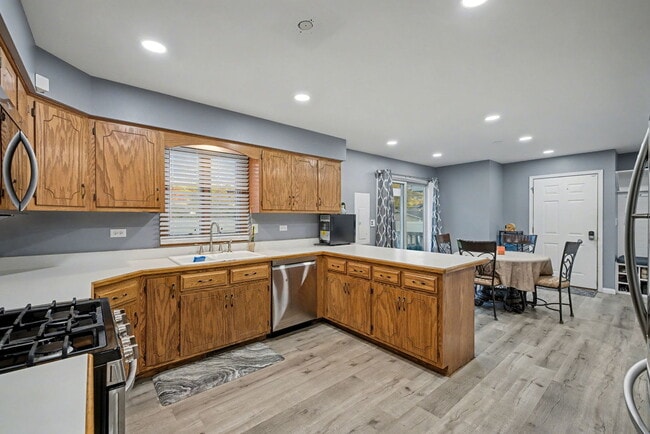 Foto del edificio - 2208 Root St