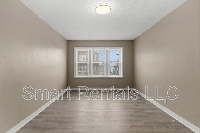 Foto del edificio - 4209 Ellenwood Ave