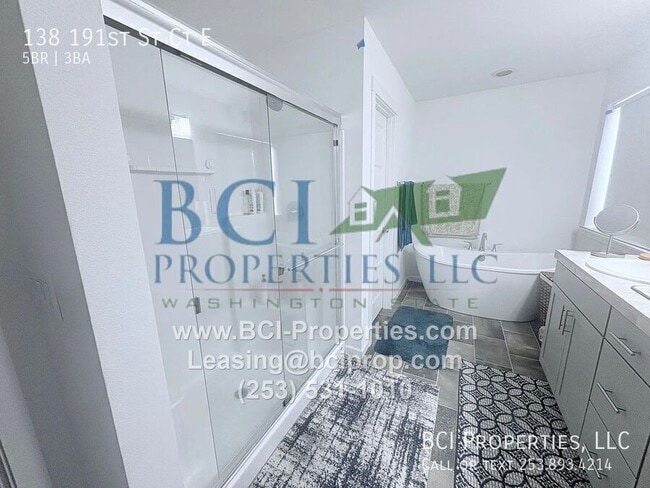 Building Photo - 138 191st St Ct E