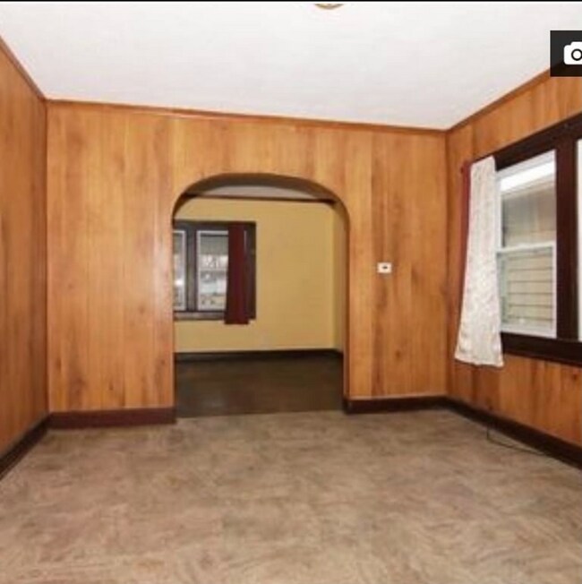 Building Photo - 1840 W Maryland St