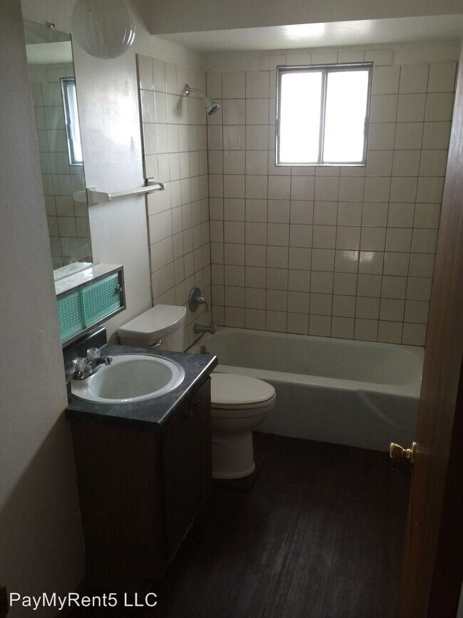 Foto del edificio - 9745 W Reichert Pl