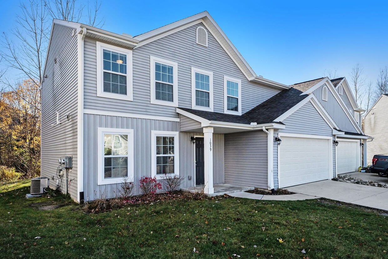 Primary Photo - Outstanding Home for Lease