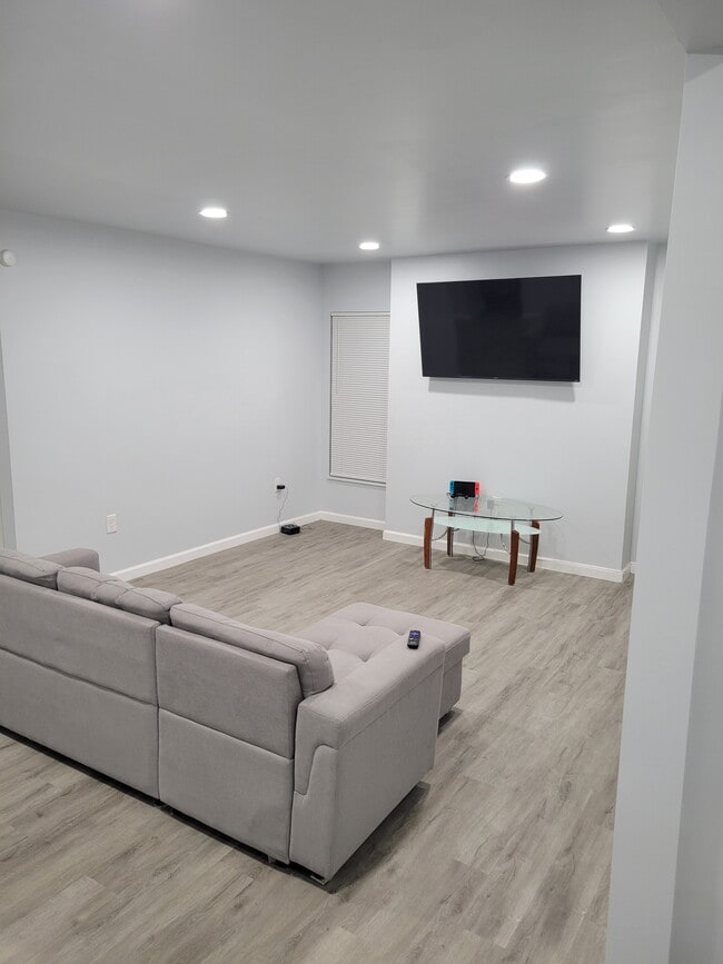 Foto del edificio - 16916 Collingham Dr