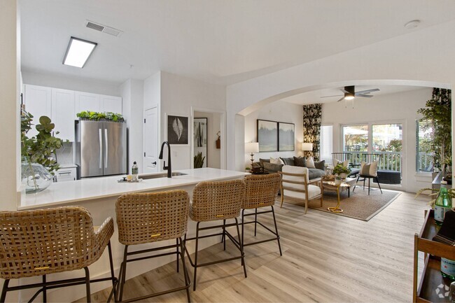 1000 West, Charleston, SC, Kitchen - 1000 West