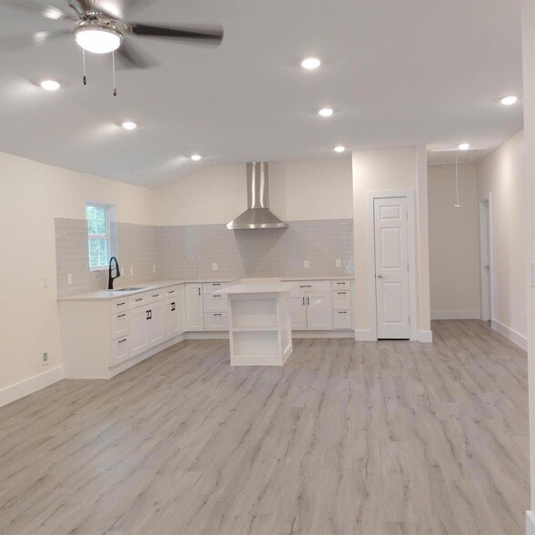 Foto del edificio - 928 E Cameron Ave