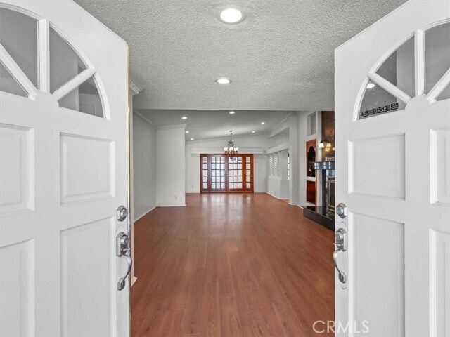 Foto del edificio - 8501 Enfield Ave