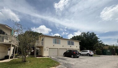 Building Photo - 1101 Spring Meadow Dr
