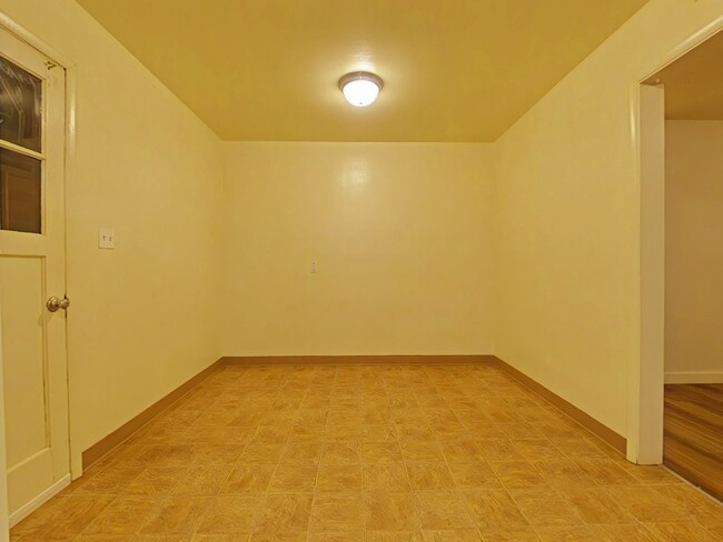 Foto del edificio - 2 Bedroom Duplex ~ Albany ~ Pet Friendly