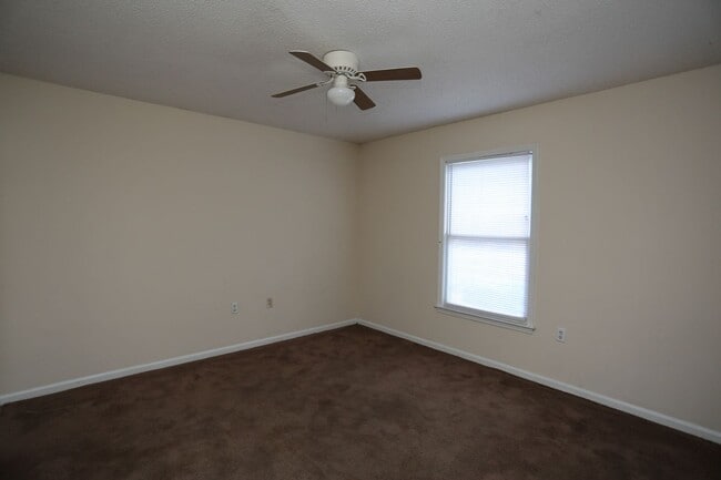Building Photo - 140 Lanier Dr