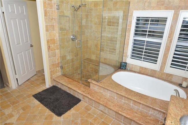 Building Photo - 1 Bell Vista