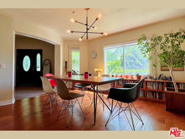 Foto del edificio - 2543 Woodlyn Rd