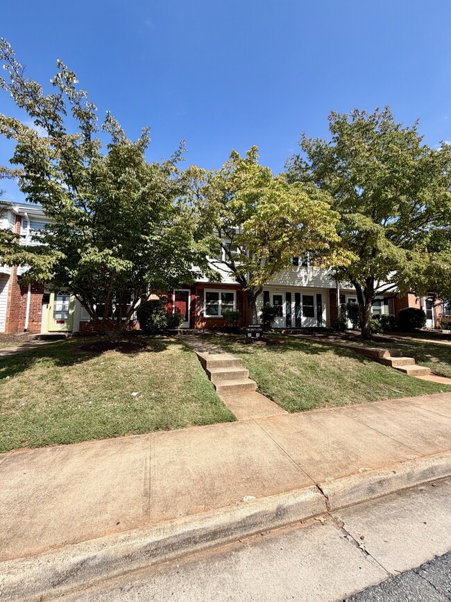 Photo - 206 Devonshire Rd (Lynchburg, VA) Townhome