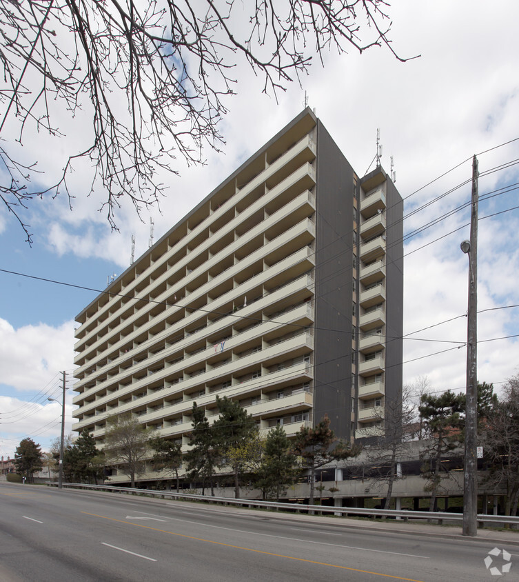 Building Photo - Outlook Manor
