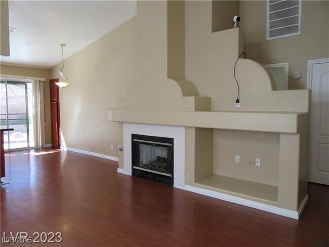 Foto del edificio - 7621 Rockfield Dr