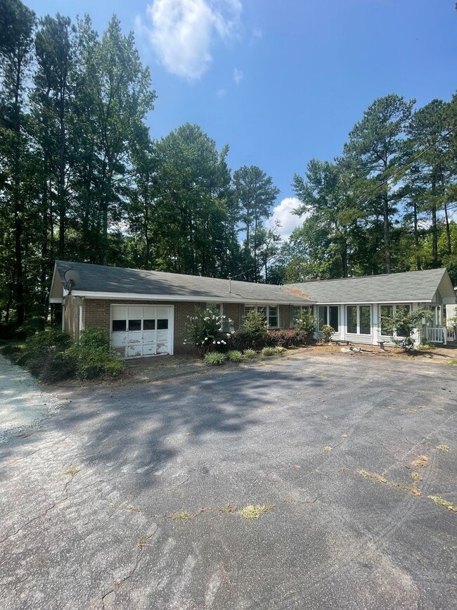 Building Photo - 2902 Tramway Rd