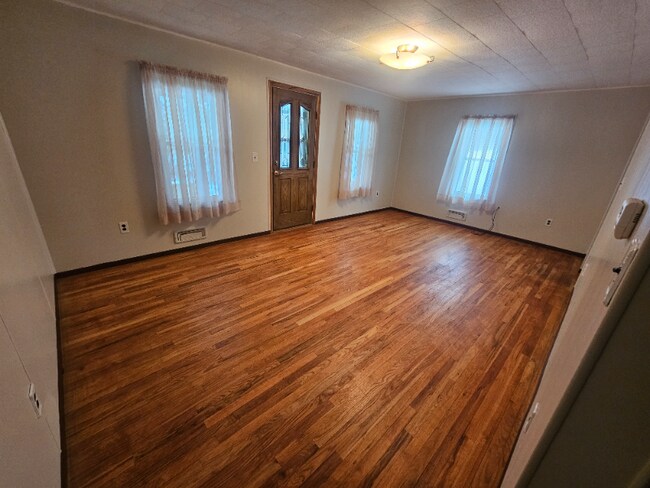 Building Photo - 7505 Cherry Hill Rd
