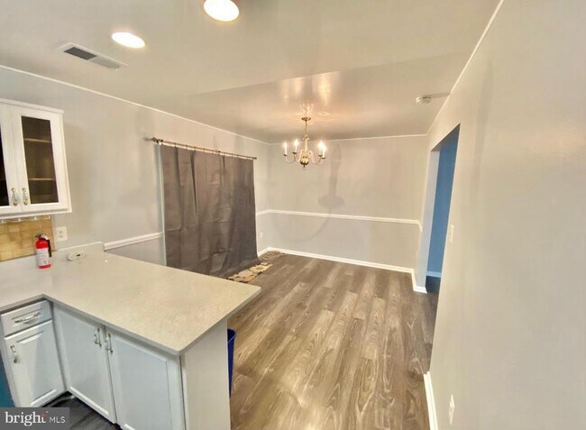 Foto del edificio - 2949 Lexington Ct