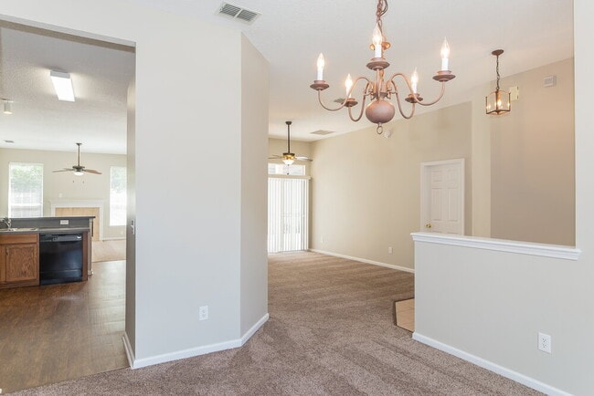 Building Photo - 407 Sparrow Branch Cir