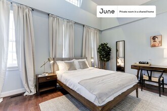 Building Photo - Room in Shared 5 bed/3.5 bath home