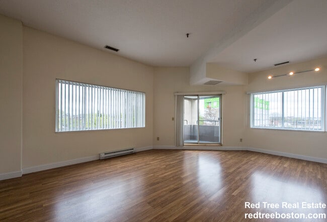 Photo - 1079 Commonwealth Ave Apartment