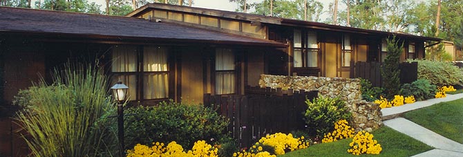 Stratford Apartments - 1216 E Village Dr