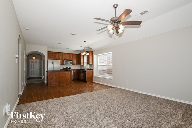 Foto del edificio - 1309 Honeywood Ln