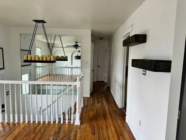 Building Photo - 243 S Snyder Ave