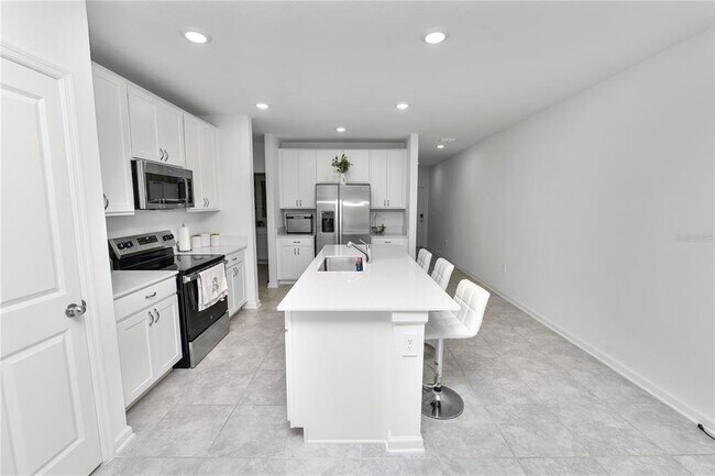 Foto del edificio - 1740 White Water Ct