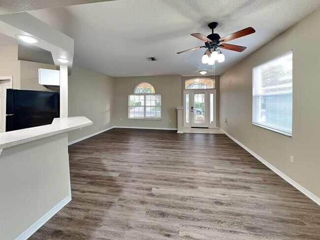 Building Photo - 12227 Winding Woods Way