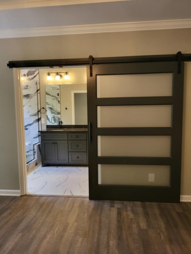 Foto del edificio - 5537 Oak Chase Dr