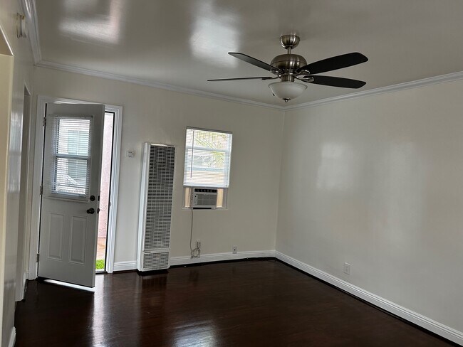 Foto del edificio - 1251 E Appleton St