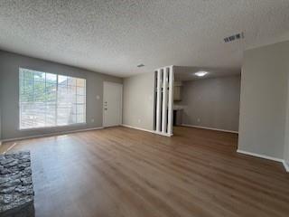 Foto del edificio - 2202 Donahue Ln