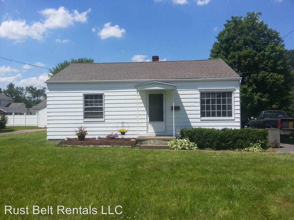Primary Photo - 2 br, 1 bath House - 60 Romaine Avenue 44512