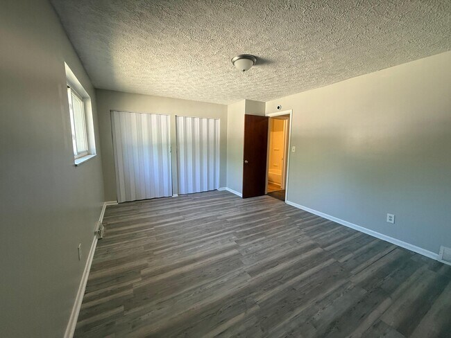 Foto del edificio - 797 Babbitt Rd