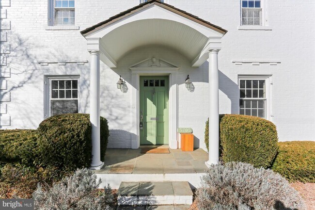 Foto del edificio - 5705 Maiden Ln