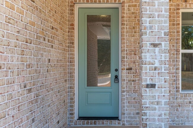 Foto del edificio - New All Brick 4 Bedroom in Niceville!